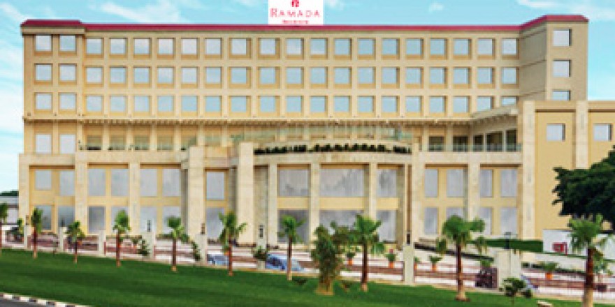The-Ramada-Neemrana-Hotel-on-Jaipur-Highway