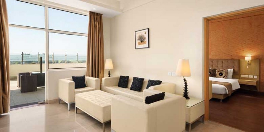 Getaway to Neemrana | Visit Neemrana with your team