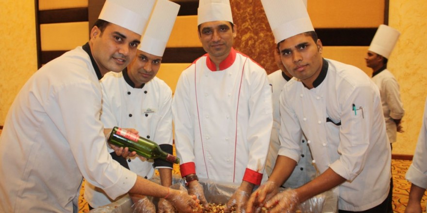 annual-cake-mixing-ceremony-at-Ramada-Neemrana-10
