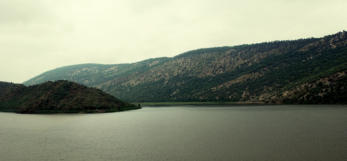 Must-see-Places--near-Ramada-Neemrana-Siliserh-Lake