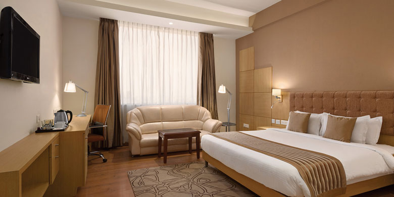 premium-room-Ramada-Neemrana