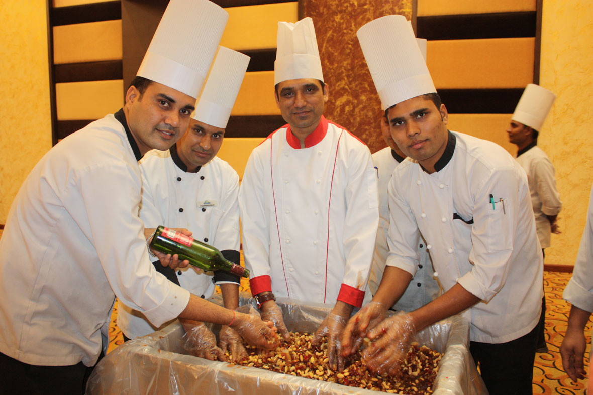 annual-cake-mixing-ceremony-at-Ramada-Neemrana-10