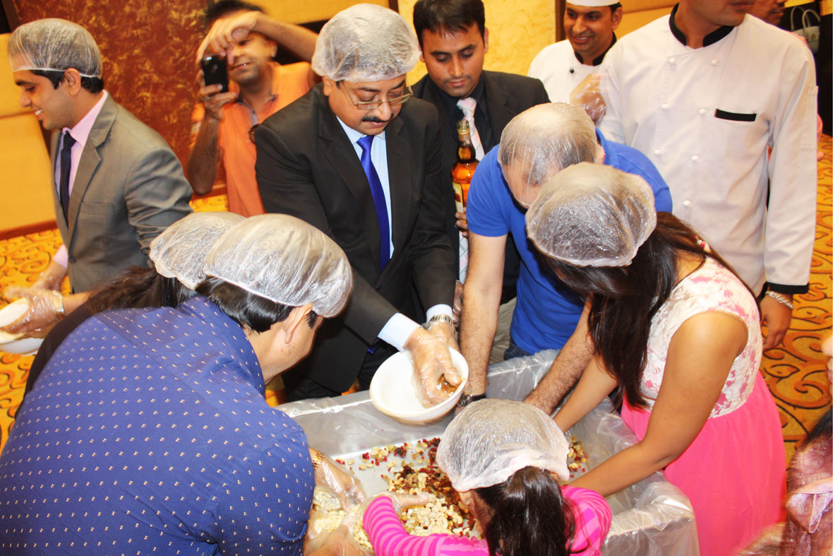 annual-cake-mixing-ceremony-at-Ramada-Neemrana-5