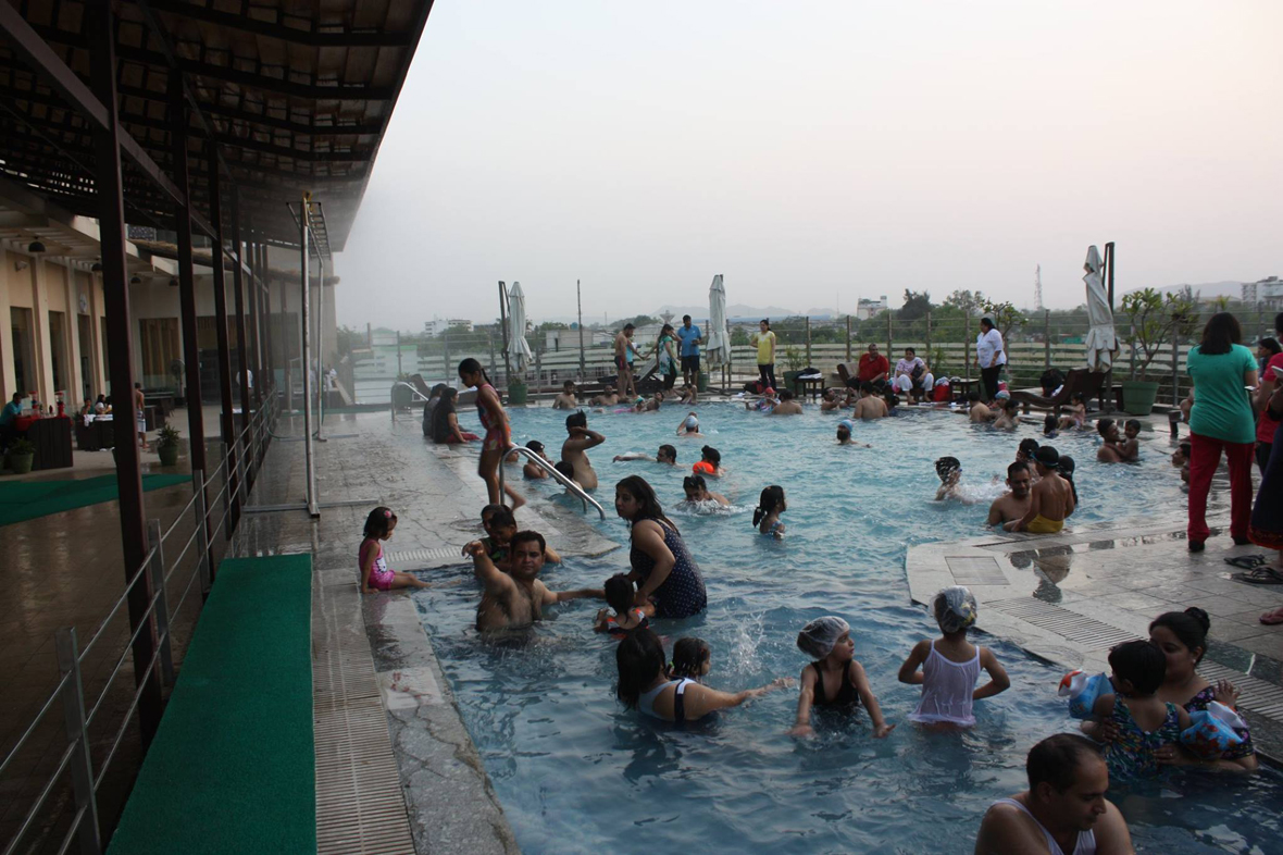 Pool-party-Neemrana-4